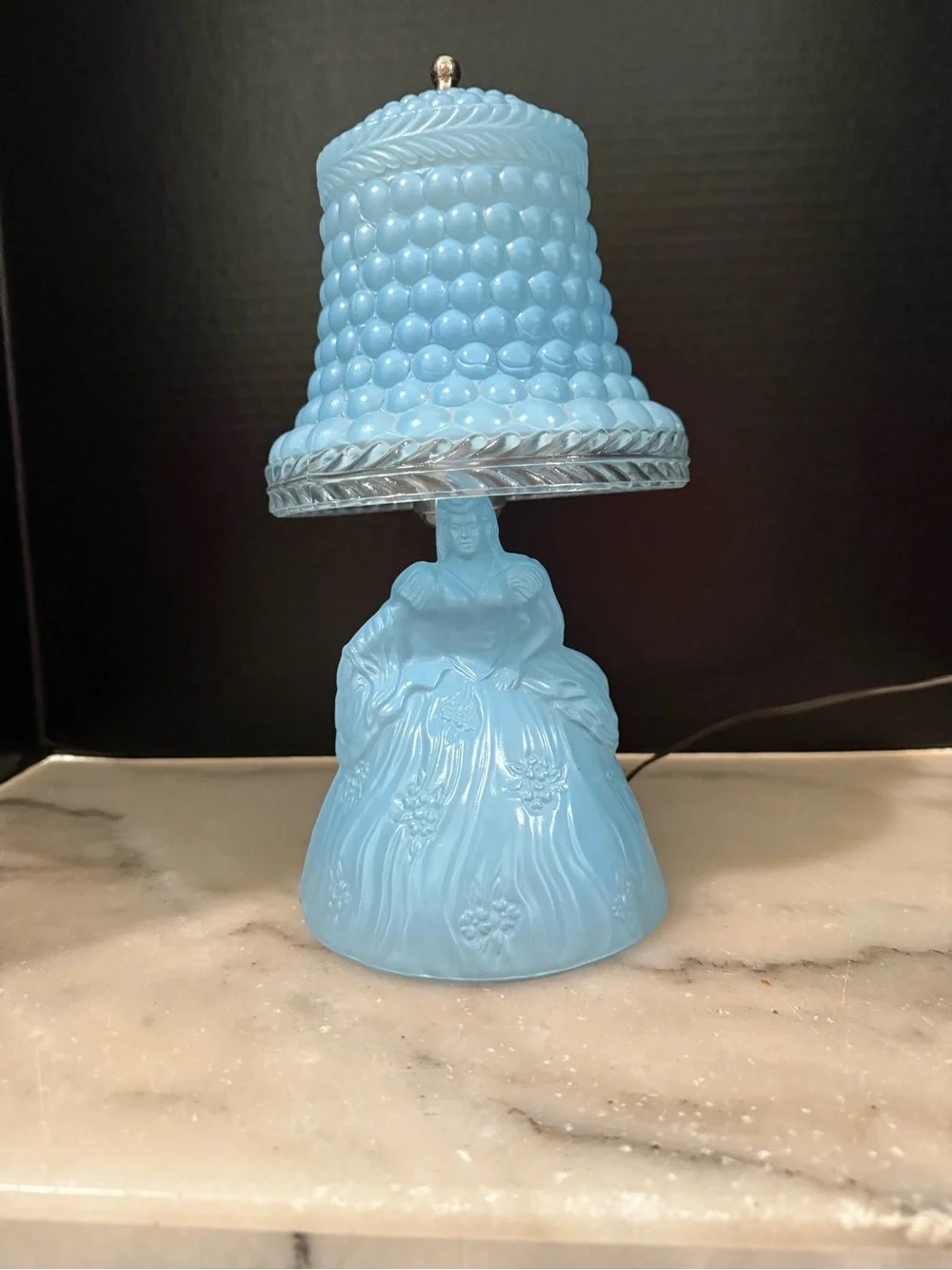 1930s L.E. Smith light blue milk glass Southern Belle boudoir lamp